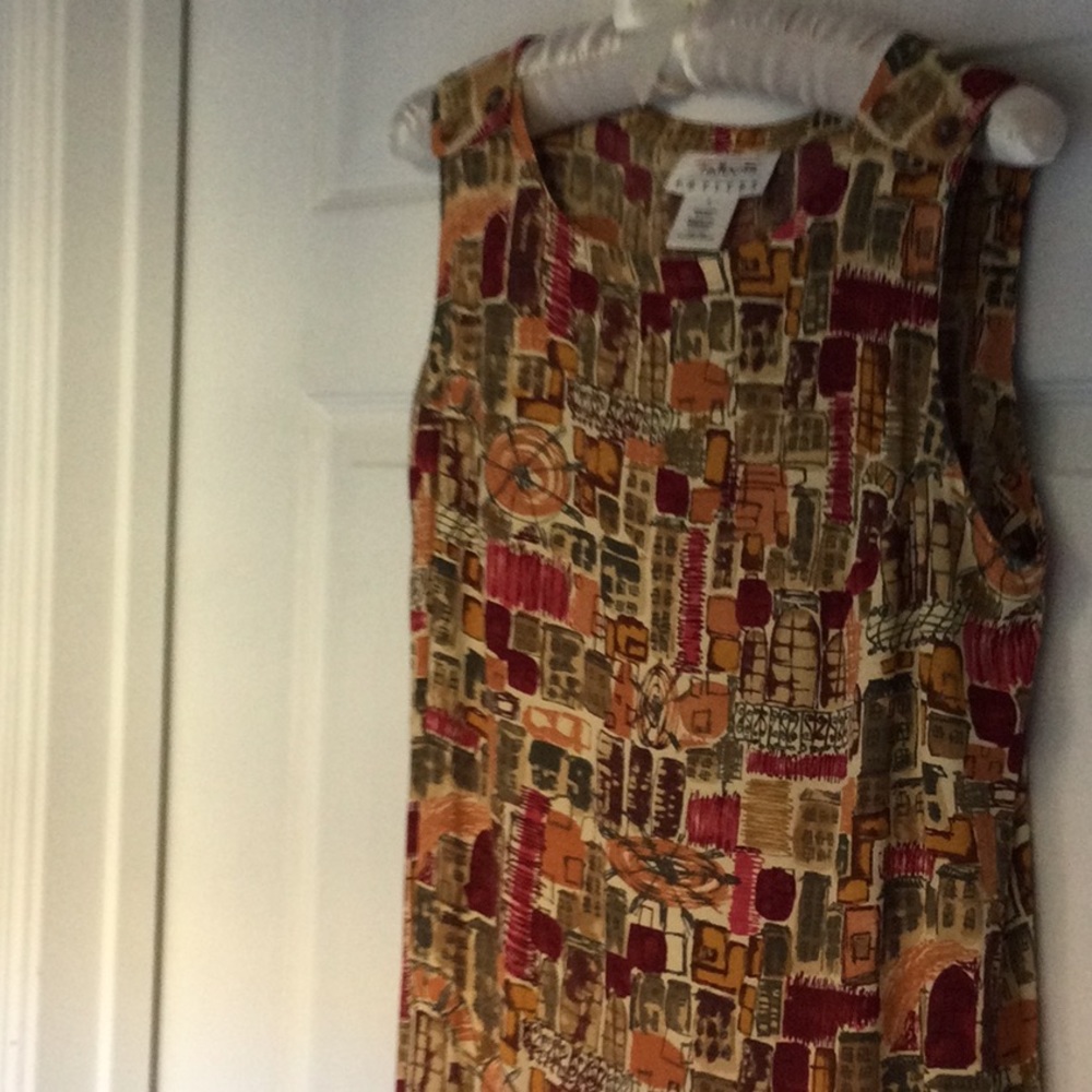 Dress sleeveless